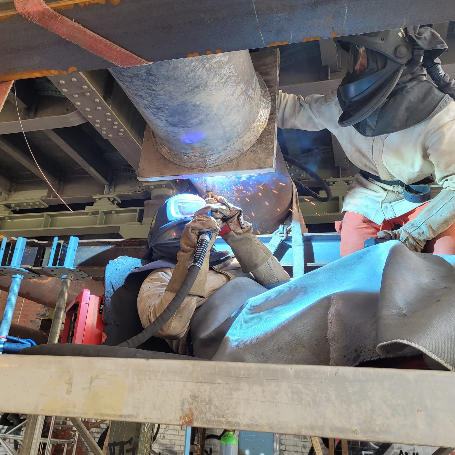 Schweißer bei der Arbeit